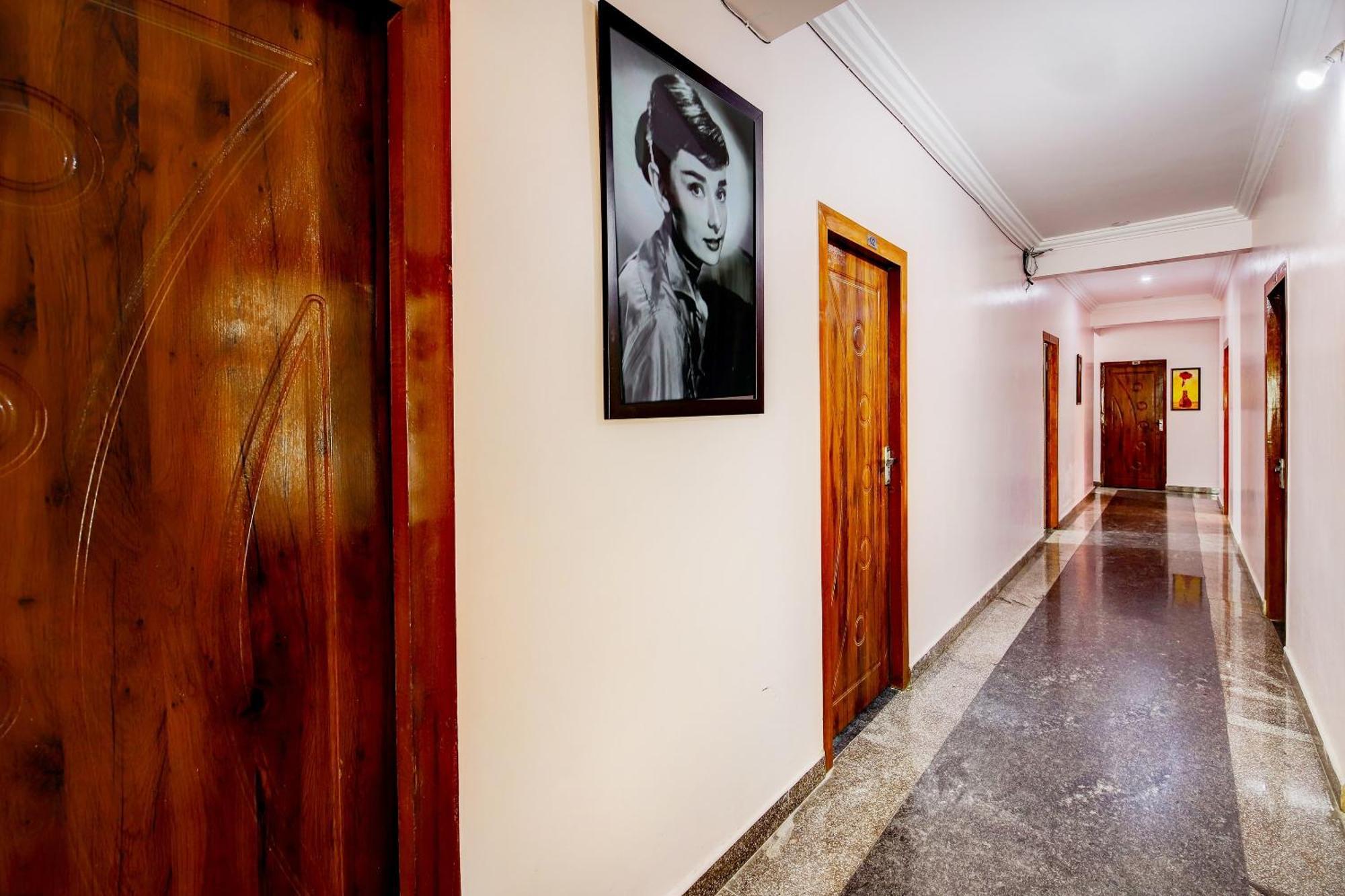 โอโย 29293 อถิฐิ คอมฟอร์ต Hotel บังกาลอร์ ภายนอก รูปภาพ