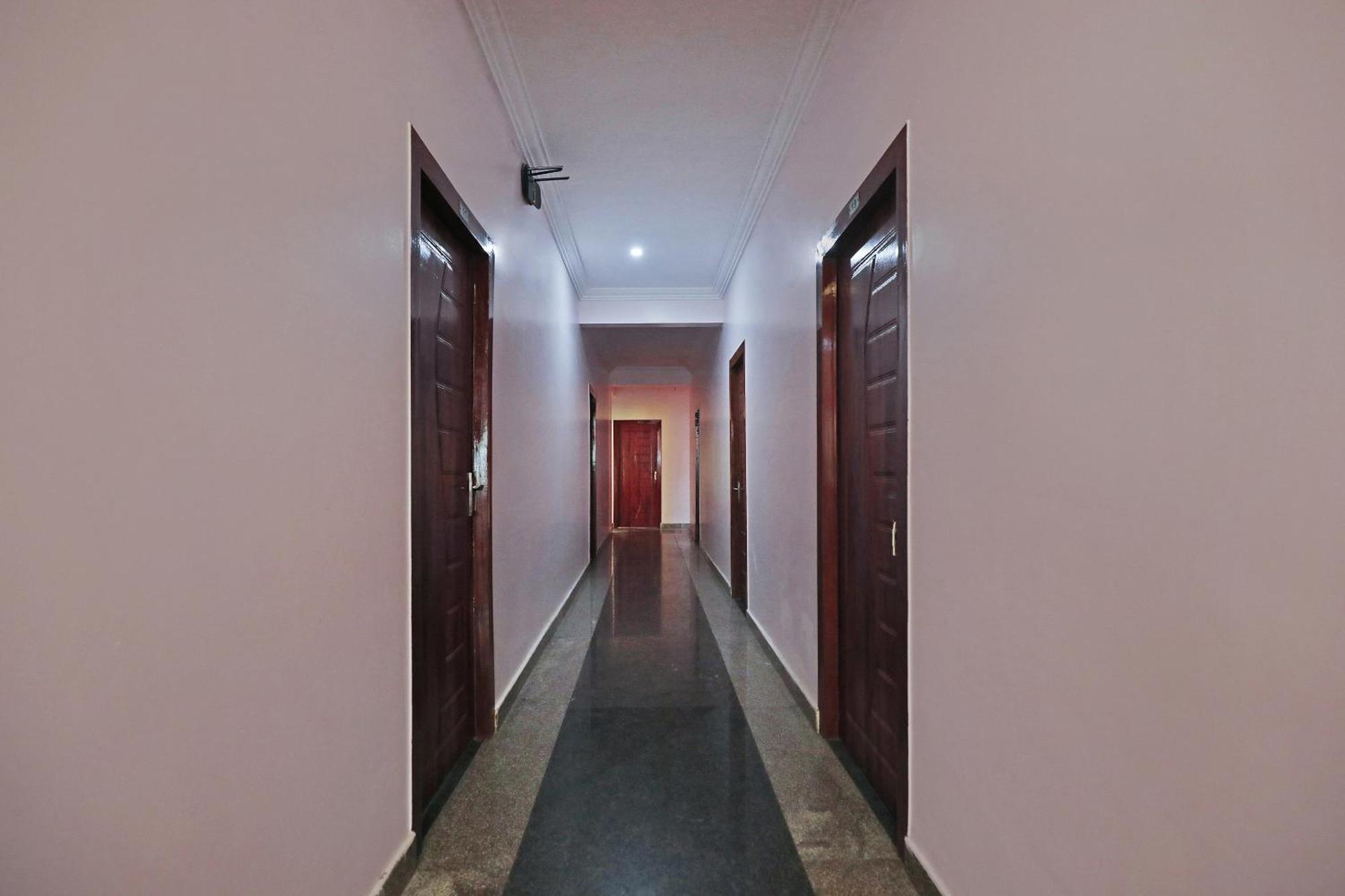 โอโย 29293 อถิฐิ คอมฟอร์ต Hotel บังกาลอร์ ภายนอก รูปภาพ