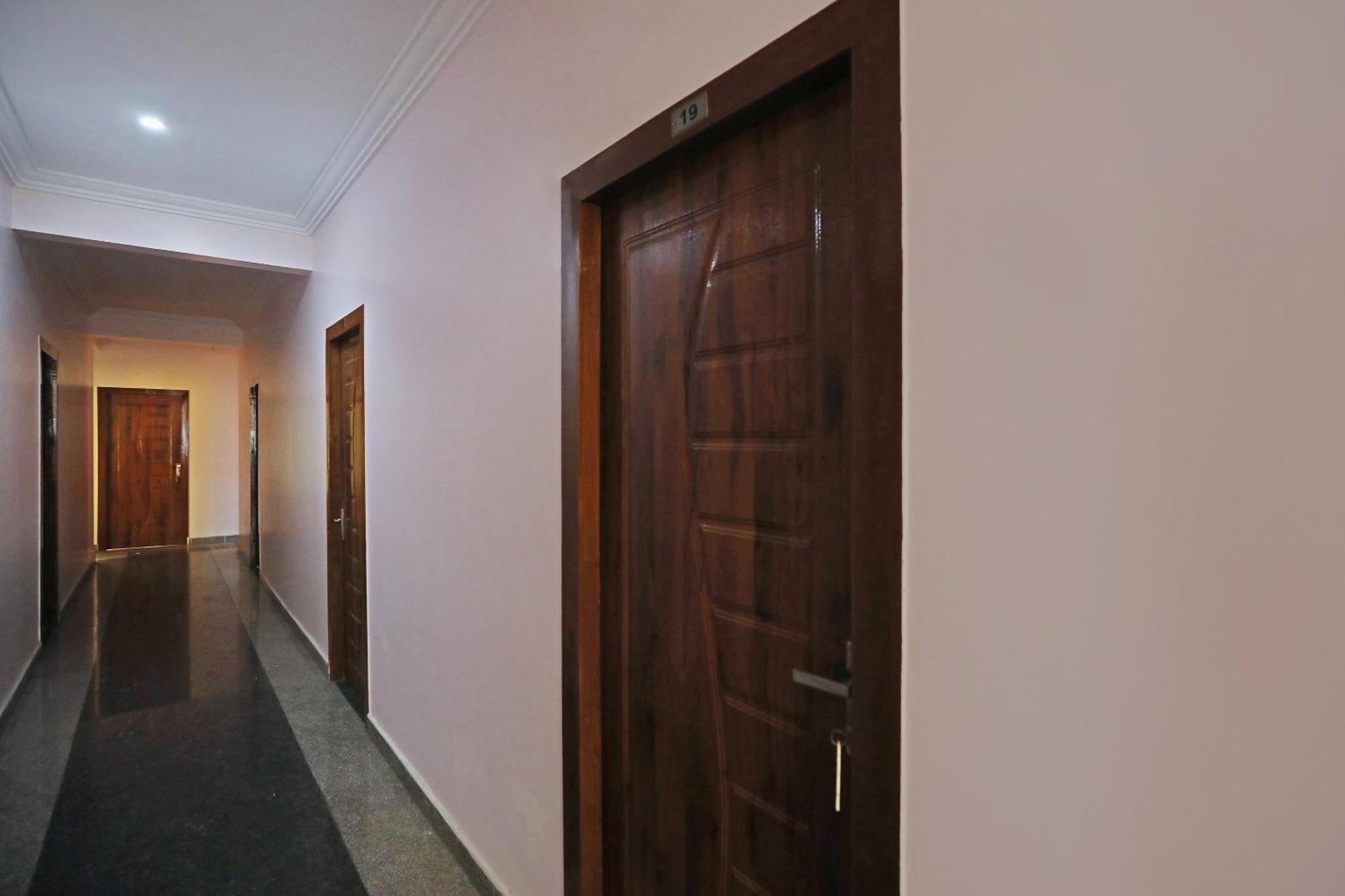 โอโย 29293 อถิฐิ คอมฟอร์ต Hotel บังกาลอร์ ภายนอก รูปภาพ